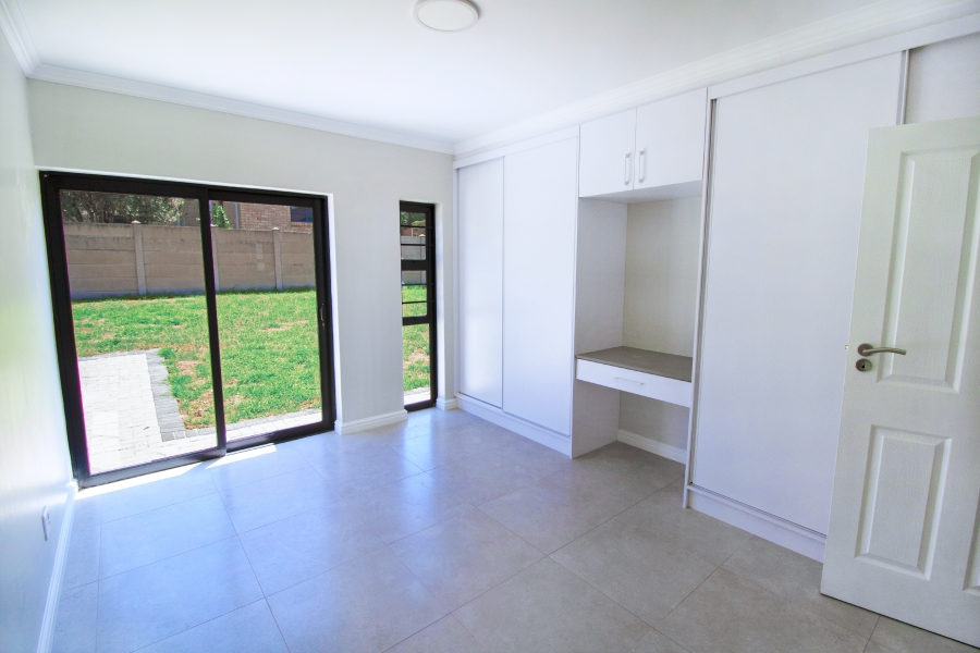 3 Bedroom Property for Sale in Wavecrest Eastern Cape